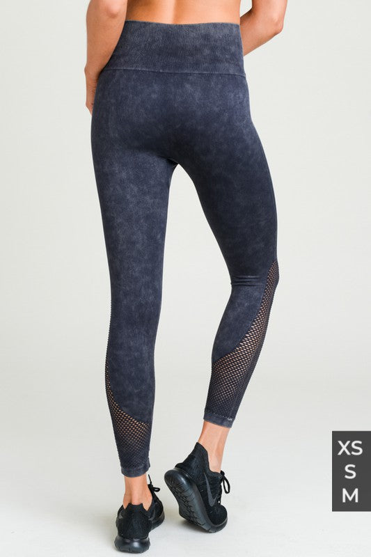 HIGHWAIST SEAMLESS LEGGINGS (BLACK) - BEYOUtify Boutique