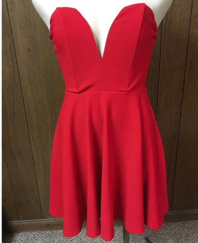 All Good Things Strapless Dress (Red) - BEYOUtify Boutique