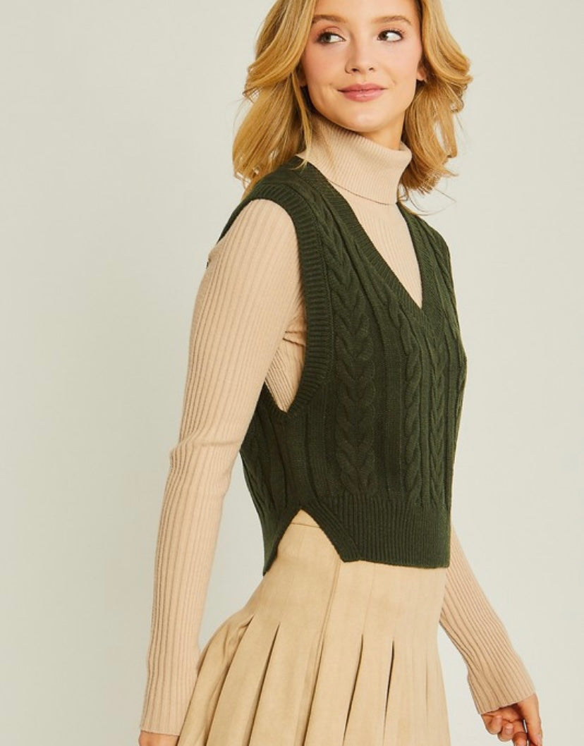 Be On Trend Sweater Vest (Hunter Green)