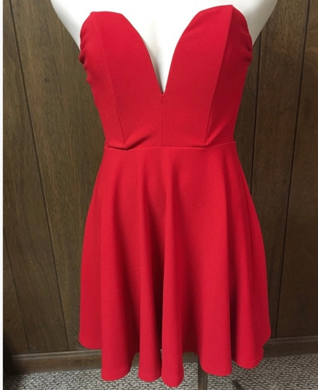 All Good Things Strapless Dress (Red) - BEYOUtify Boutique 