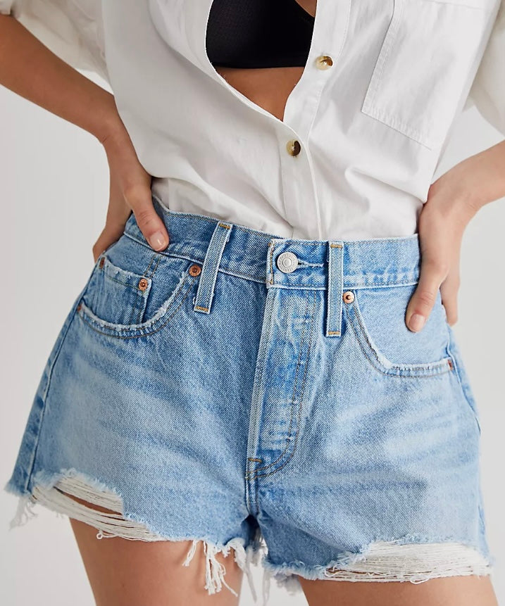 Levi’s Distressed Shorts - BEYOUtify Boutique 